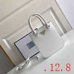 スーパーコピーブラダバッグ